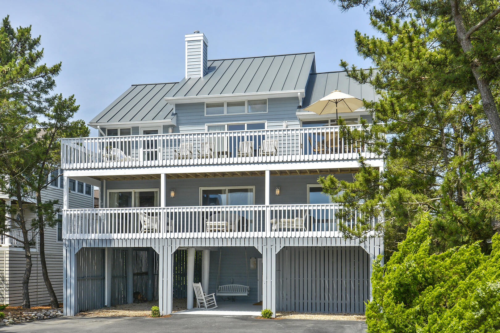 Exterior,Front Elevation,