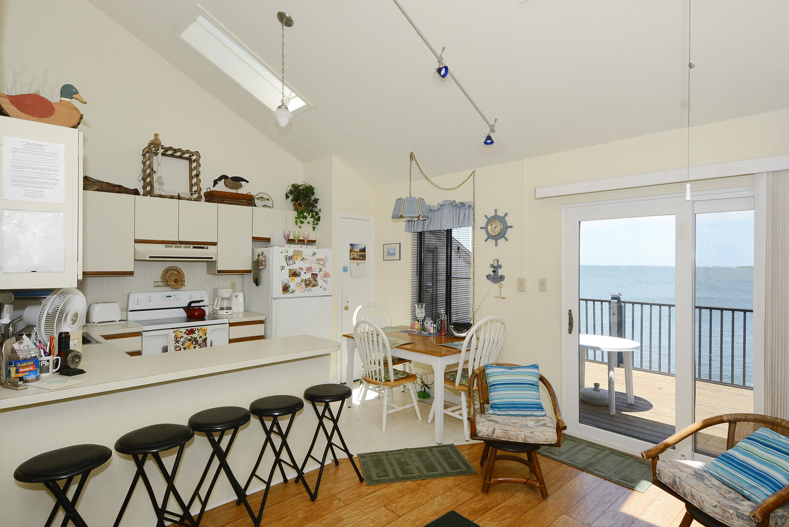 Main Level,Living Area,