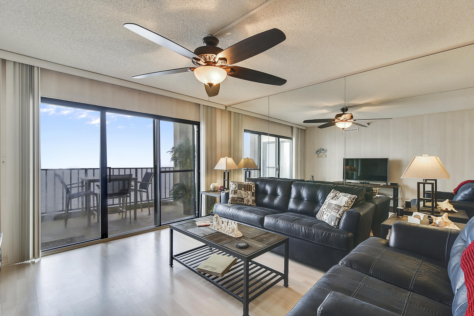 Floor Plan,Living Area,