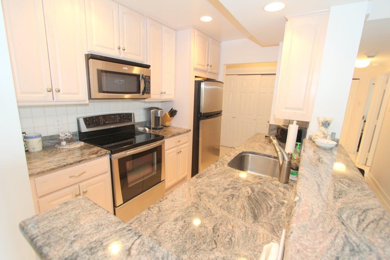 Long & Foster Vacation Rentals-Henlopen Unit 313-image-1