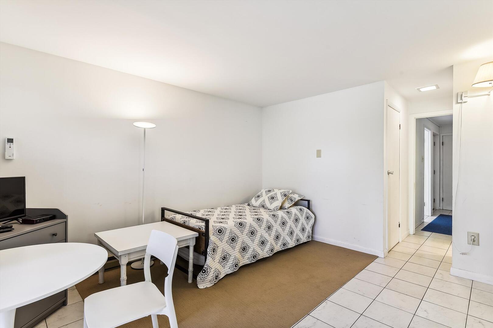 Atlantic Watergate 49, 39549 Dune Rd Bethany Beach, DE Long