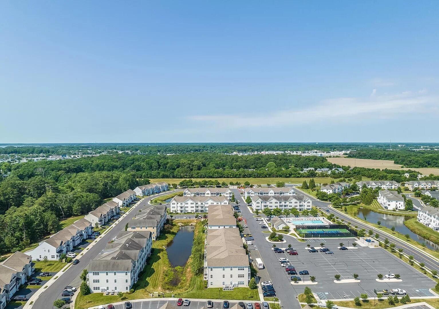 A GRANDE VACATION Rehoboth Beach, DE Long & Foster Vacation Rentals