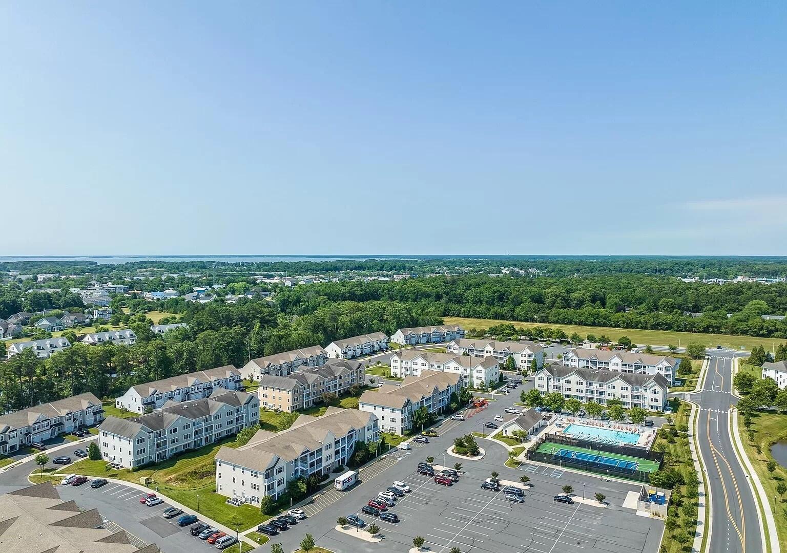 A GRANDE VACATION Rehoboth Beach, DE Long & Foster Vacation Rentals