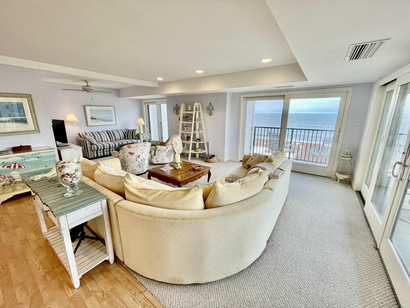 Long & Foster Vacation Rentals-Henlopen Unit 721-image-1