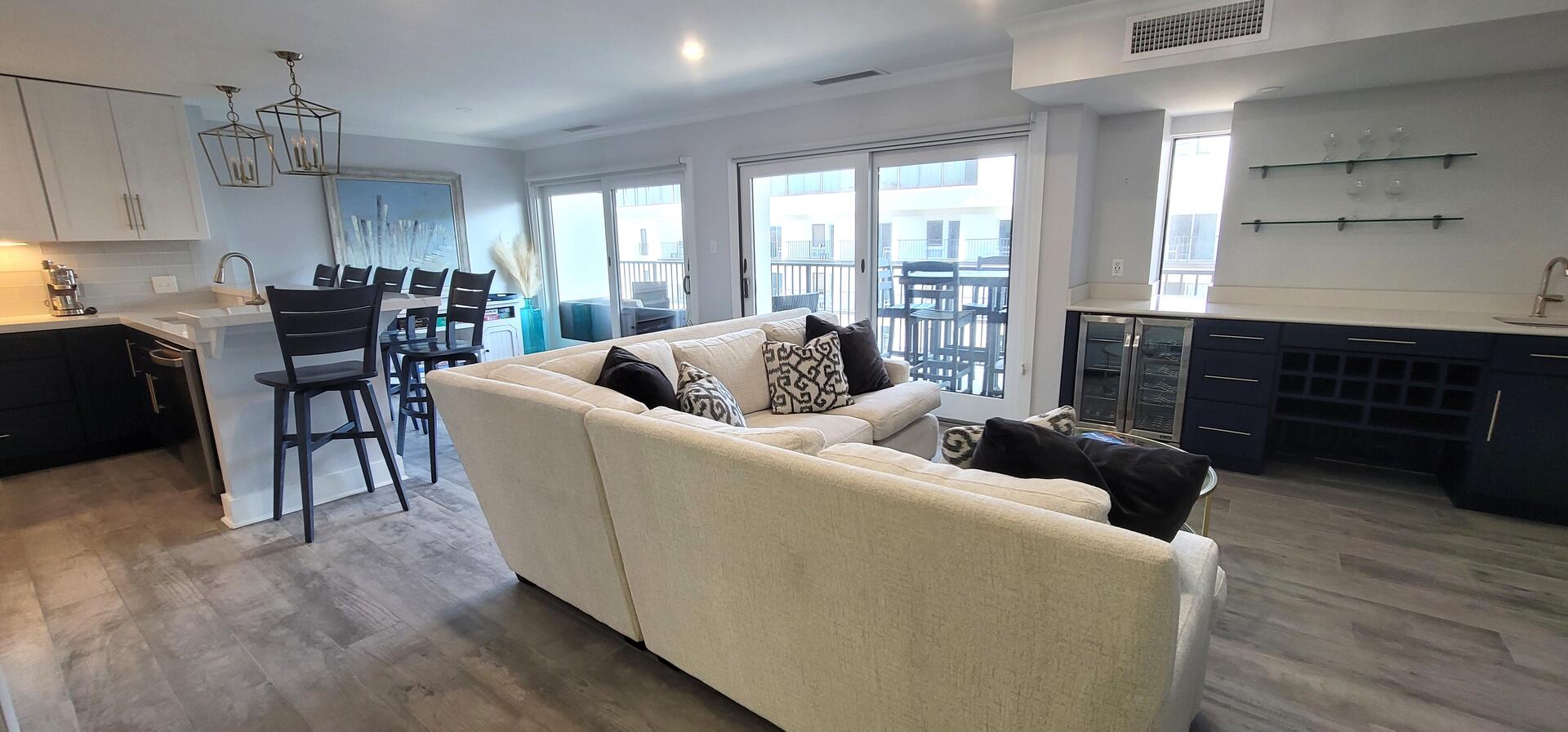 Long & Foster Vacation Rentals-Henlopen Unit 705-image-1