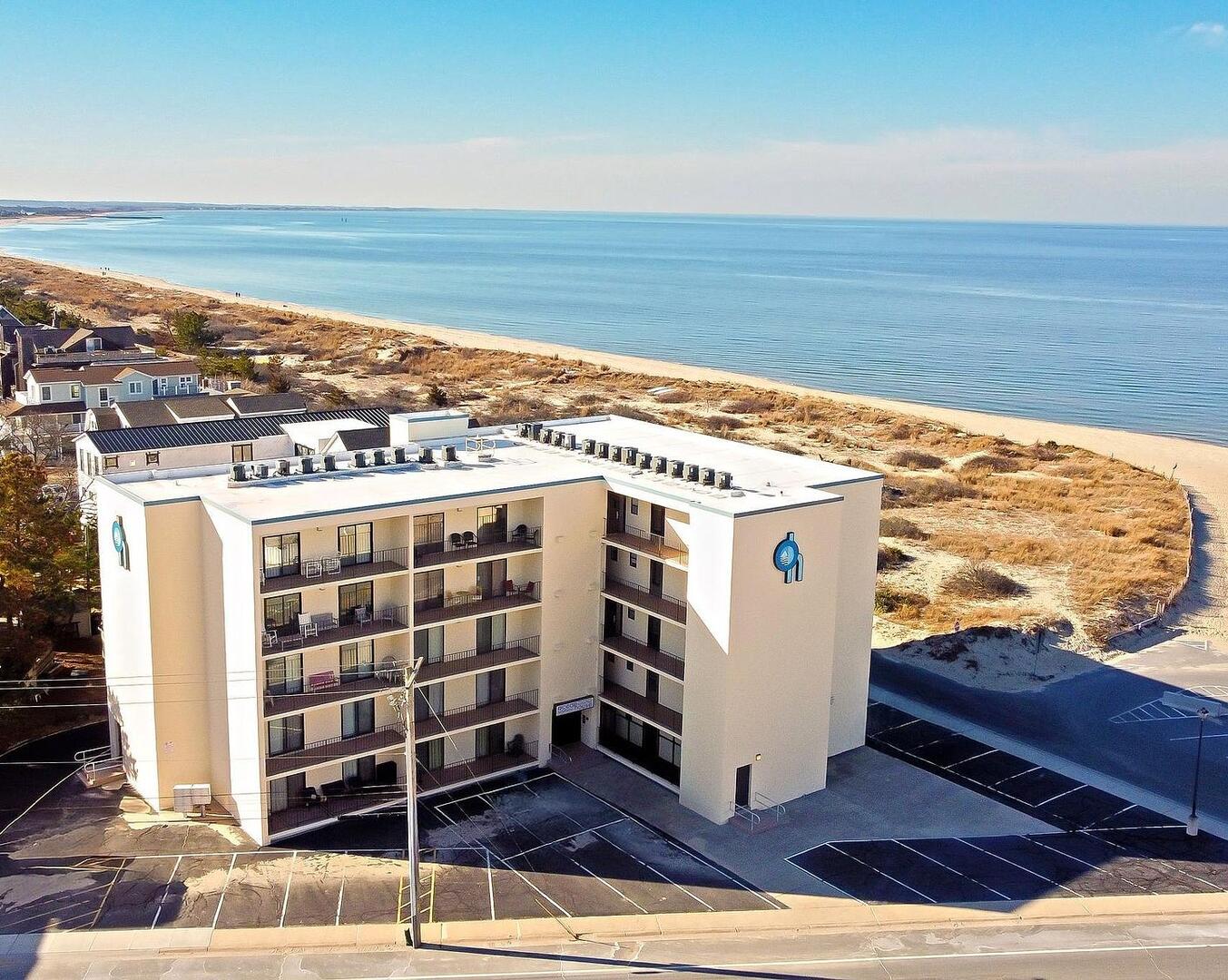 Long & Foster Vacation Rentals-OCEAN HOUSE CONDO-image-1