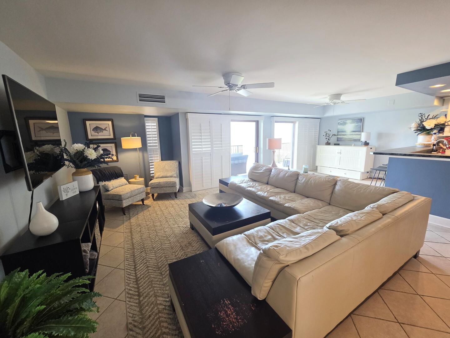 Long & Foster Vacation Rentals-HENLOPEN UNIT 408-image-1