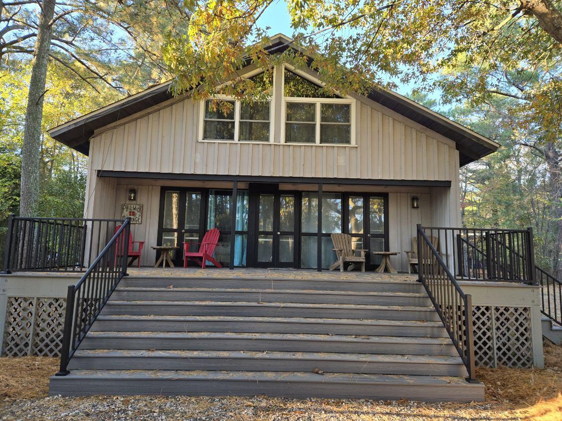 Long & Foster Vacation Rentals-Robins Lane 18 North Shores-image-1