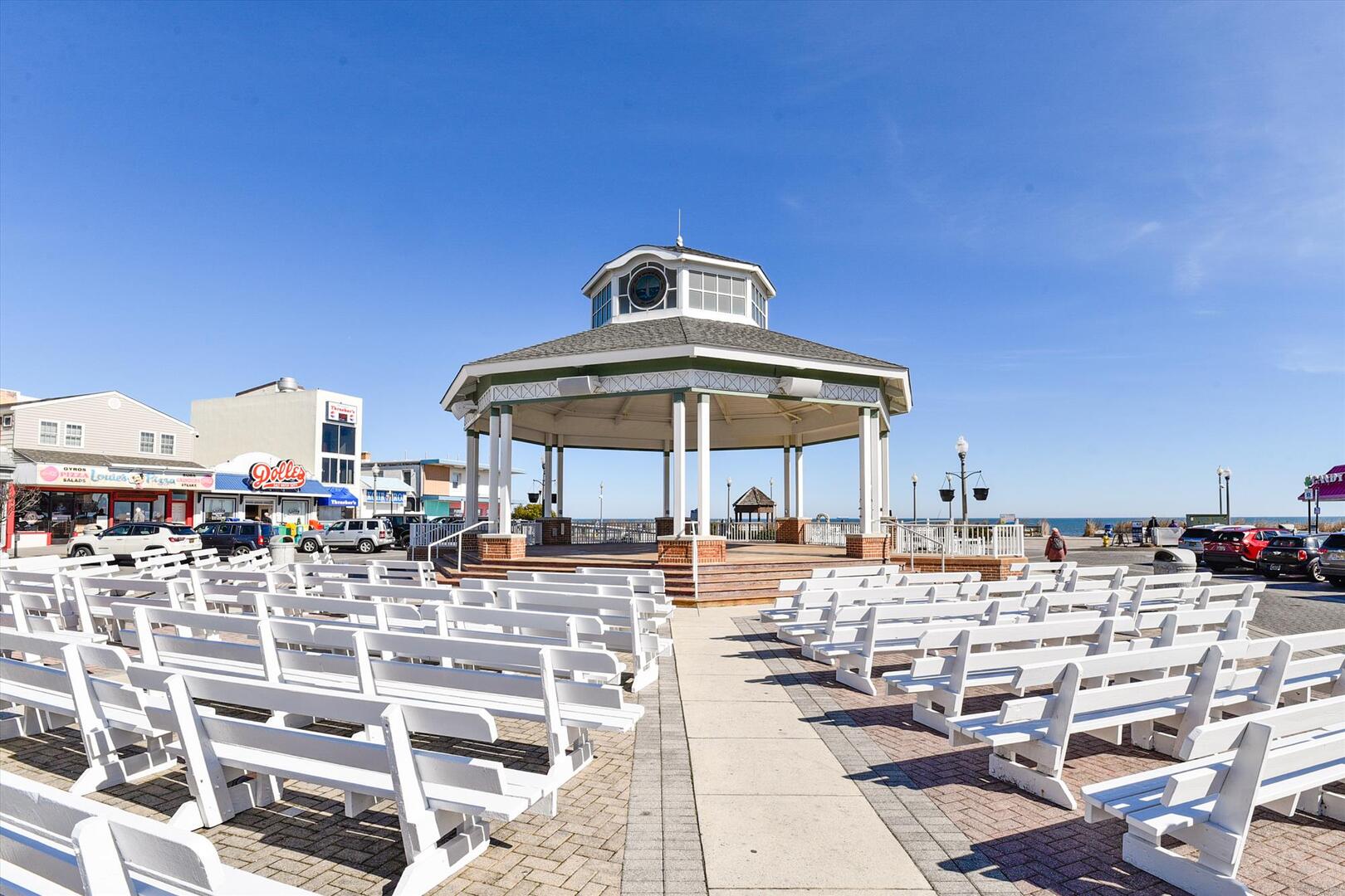 Henlopen Unit 205 Rehoboth Beach, DE Long & Foster Vacation Rentals