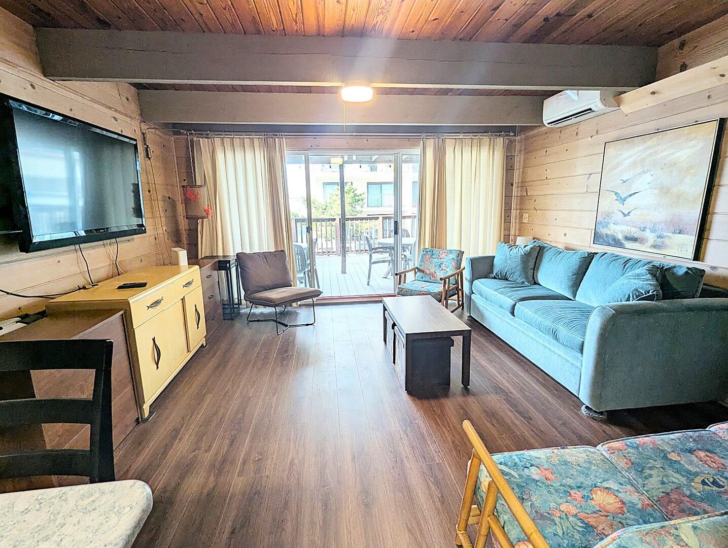 Long & Foster Vacation Rentals-Beach Place North 21-image-1