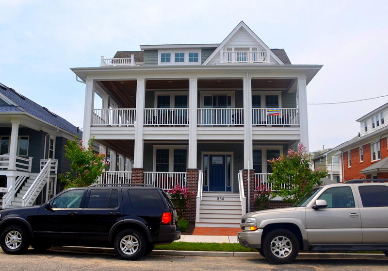 854 St. Charles Pl. 2nd & 3rd Floor