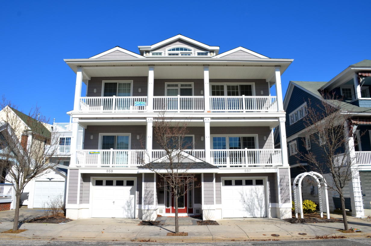 857 Delancey Pl. 1st Floor