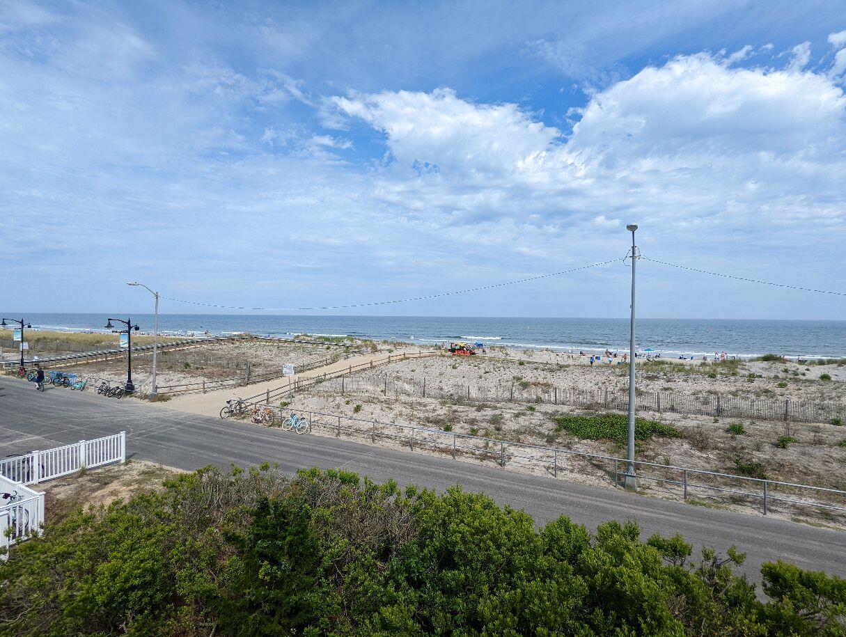 9 45th Street South Sea Isle City, NJ Long & Foster Vacation Rentals