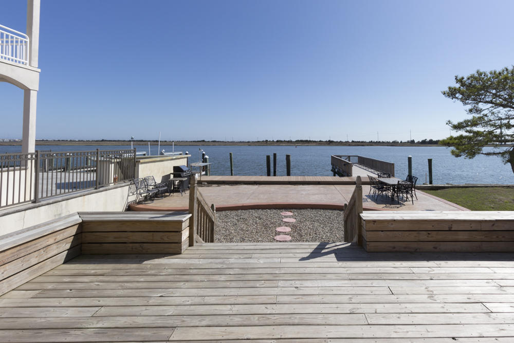 Long & Foster Vacation Rentals-54 Channel Road-image-1