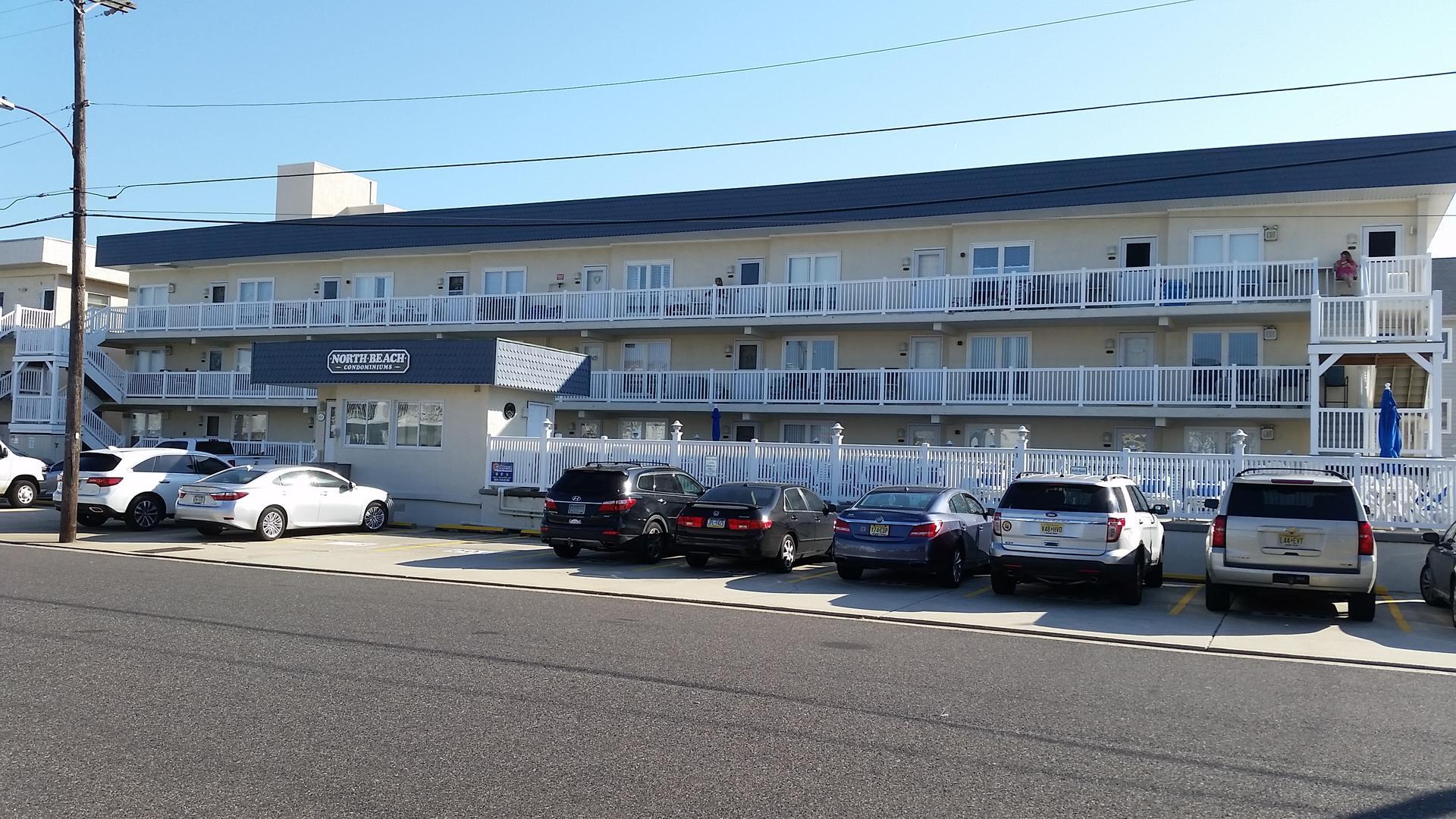 Long & Foster Vacation Rentals-511 E 3rd Avenue, #208-image-1