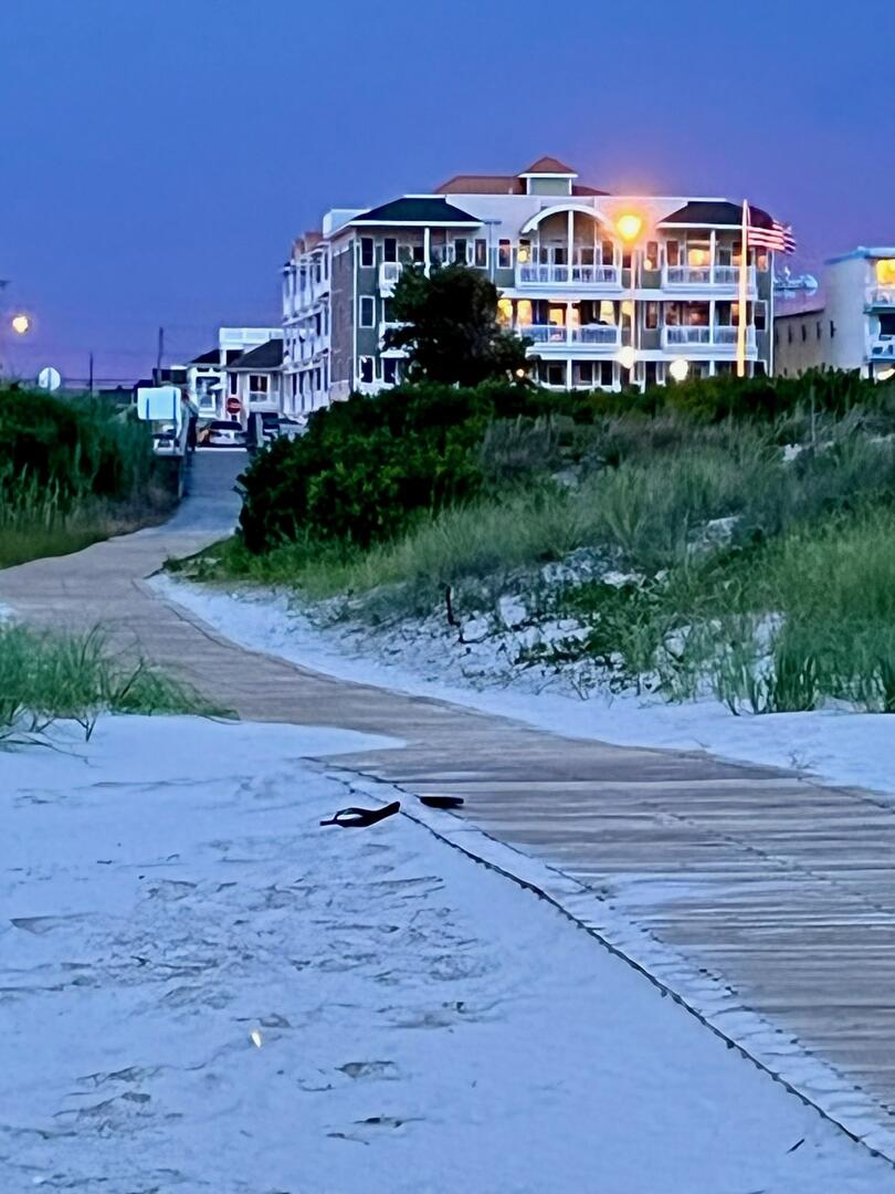407 E Palm Ave, #301 | Wildwood Crest, NJ | Long & Foster Vacation