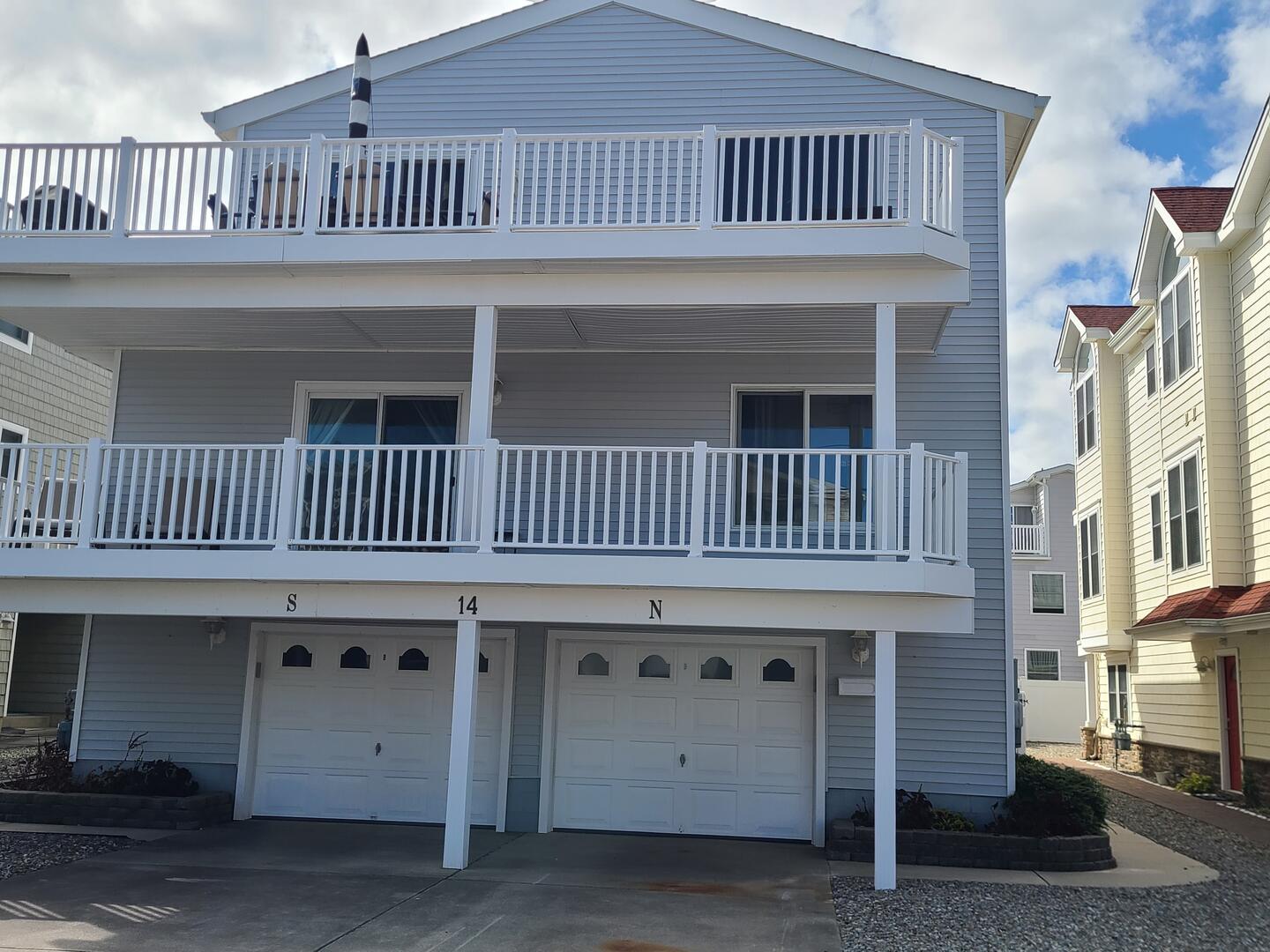Long & Foster Vacation Rentals-14 77th Street North-image-1