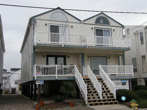 Long & Foster Vacation Rentals-899 Fifth St.-image-1