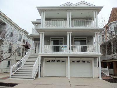 Long & Foster Vacation Rentals-709 Moorlyn Terrace-image-1