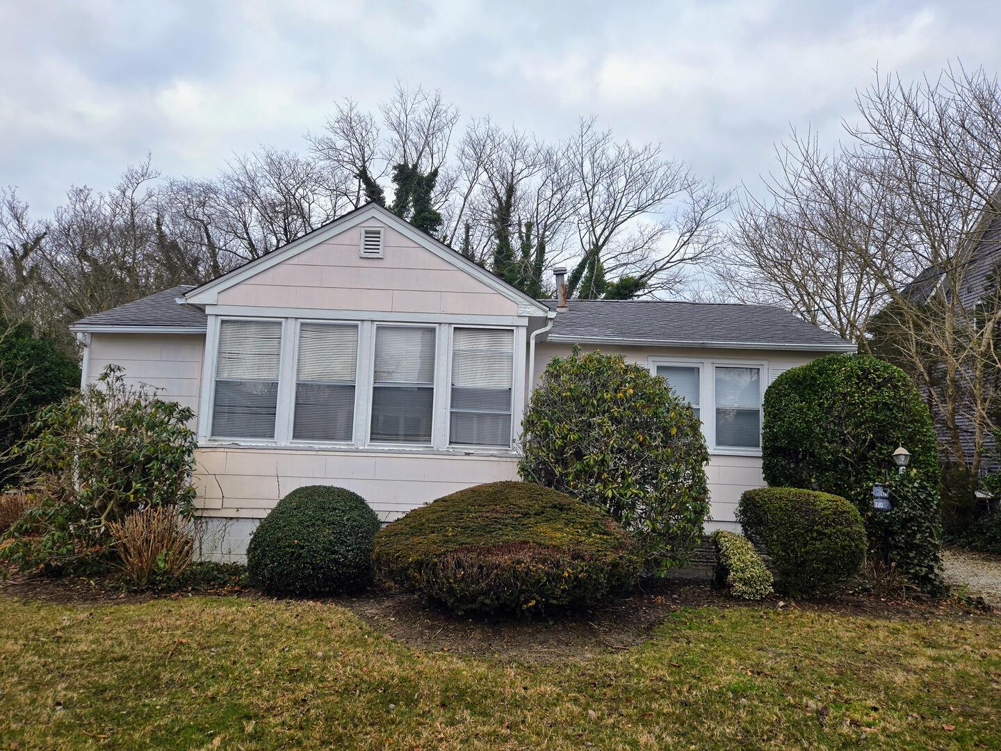 Long & Foster Vacation Rentals-720 Maple Avenue-image-1