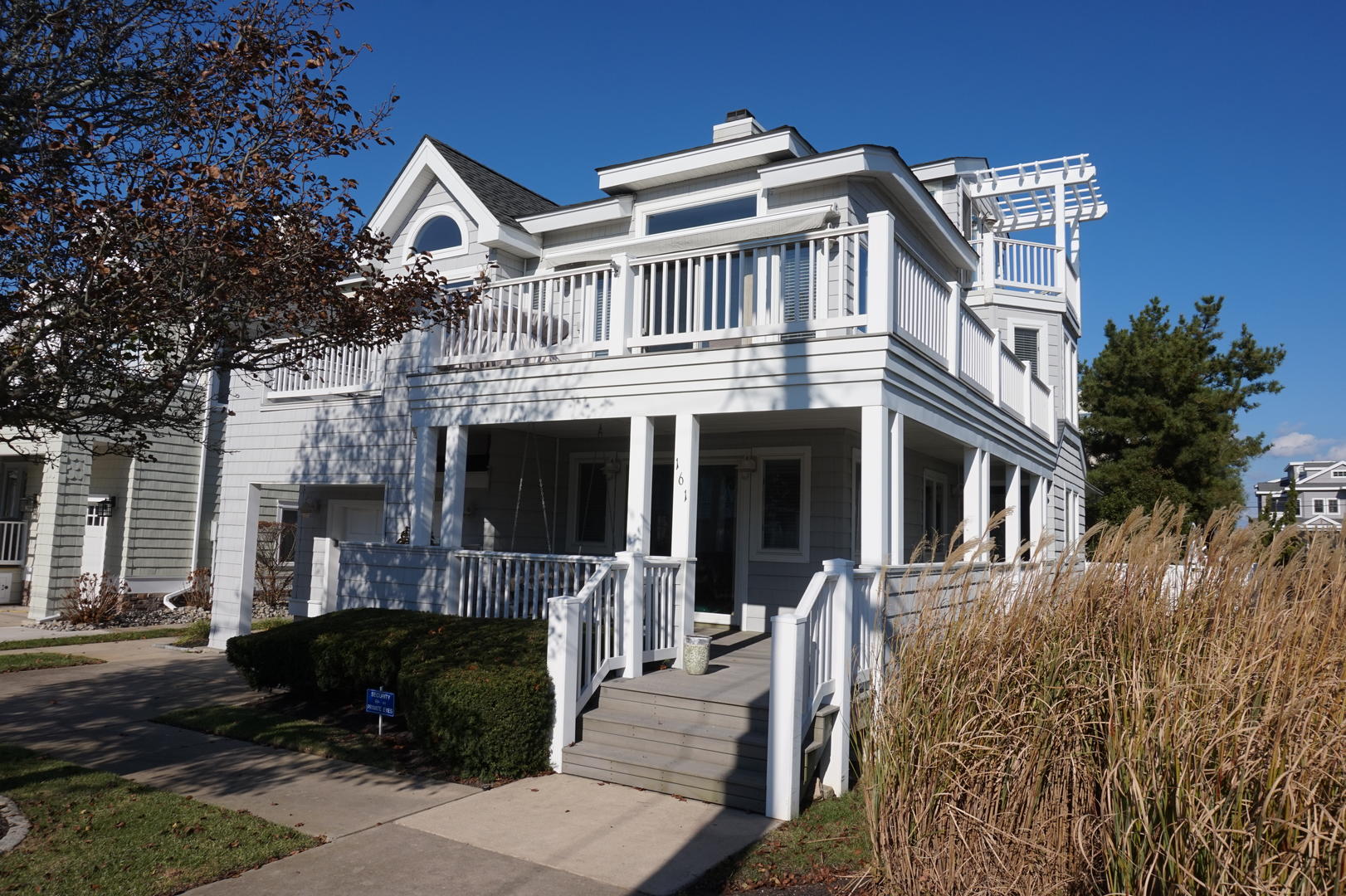 Long & Foster Vacation Rentals-161 8th Street-image-1