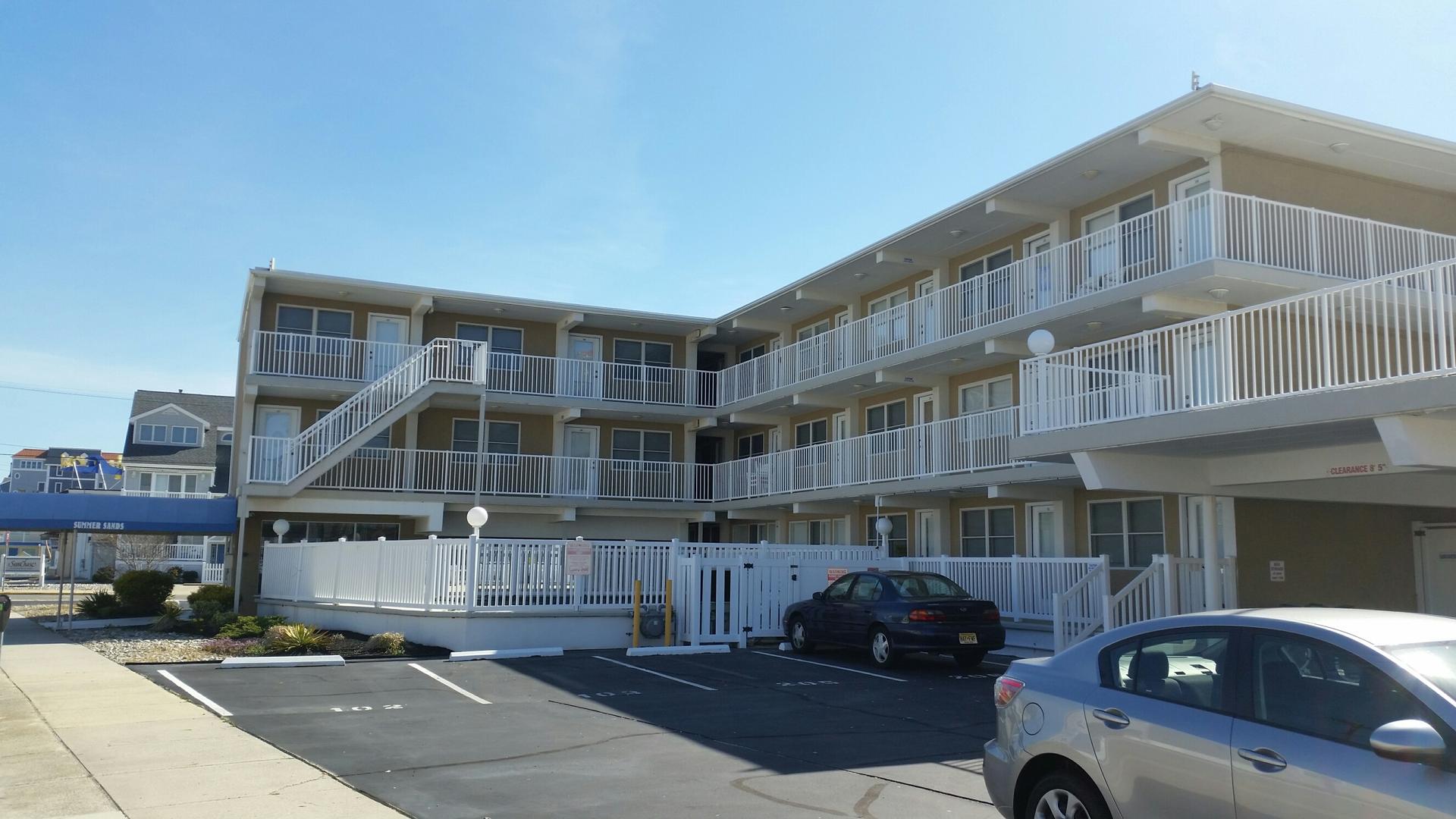 Long & Foster Vacation Rentals-8401 Atlantic Avenue - #401-image-1