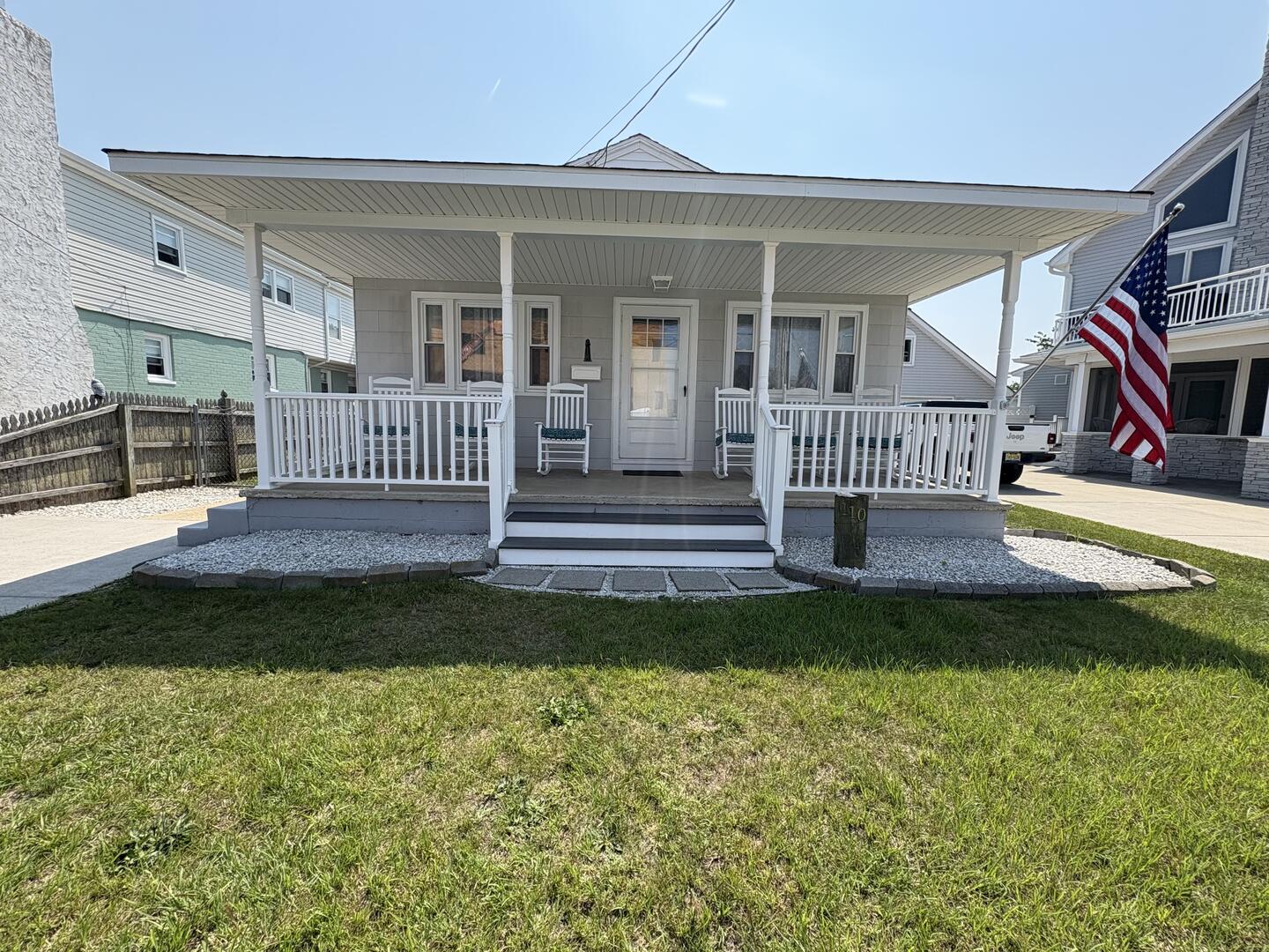 Long & Foster Vacation Rentals-110 W St. Paul Avenue-image-1