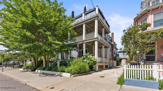 Long & Foster Vacation Rentals-41 Jackson St. unit 5-image-1