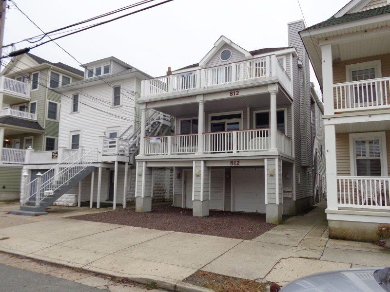Long & Foster Vacation Rentals-812 6th St 2nd floor-image-1