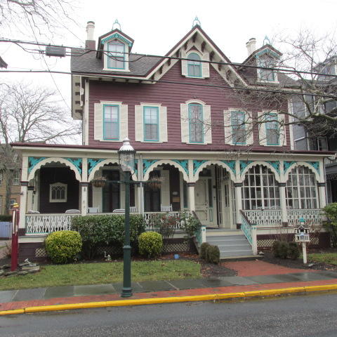 Long & Foster Vacation Rentals-609 Columbia Ave-image-1