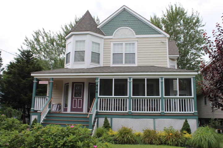 Long & Foster Vacation Rentals-404 Coral Ave-image-1