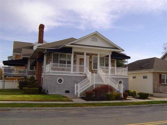 Long & Foster Vacation Rentals-301 East 23rd Avenue Unit A-image-1