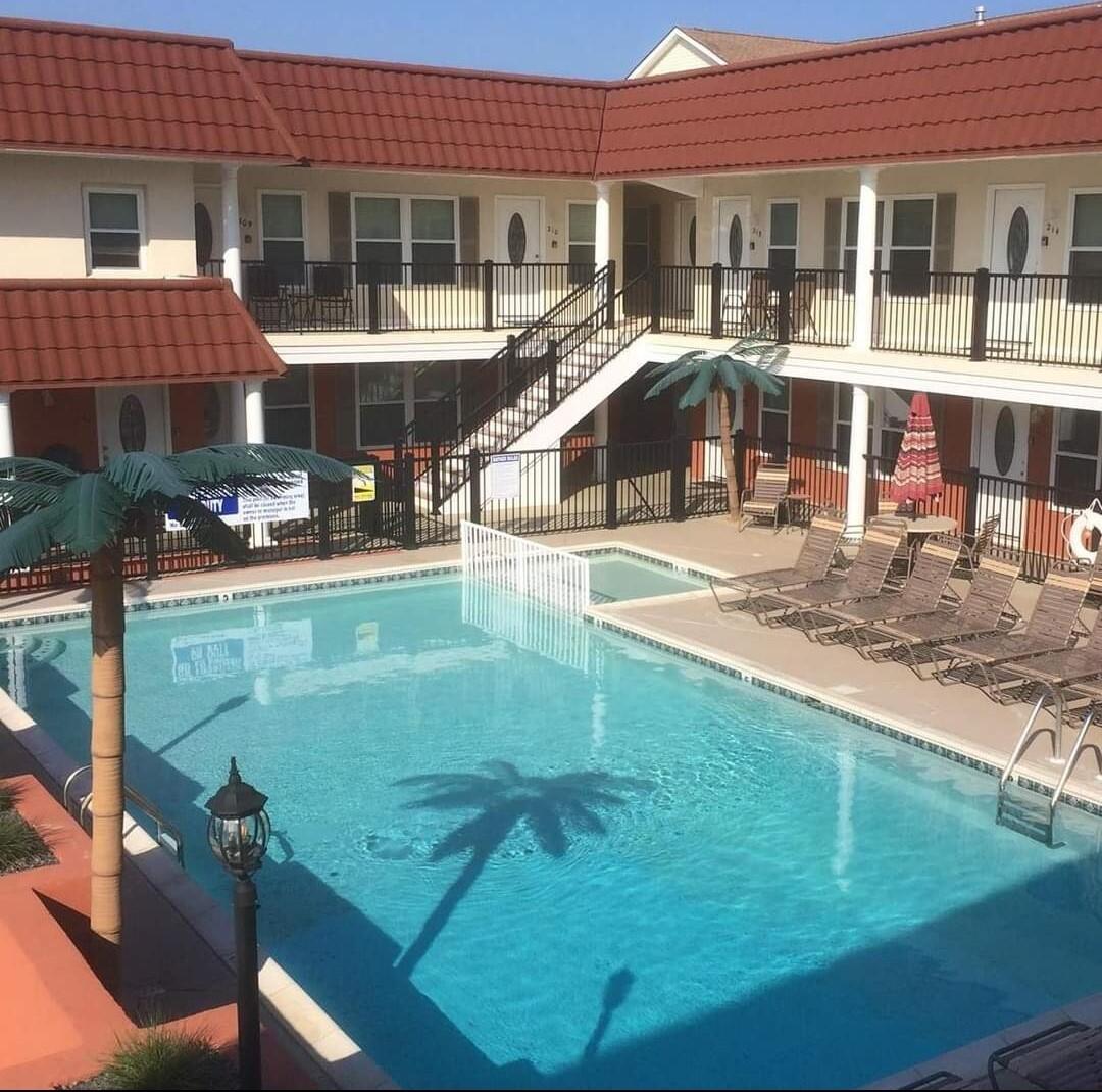 Long & Foster Vacation Rentals-1605 Ocean Avenue, #213-image-1