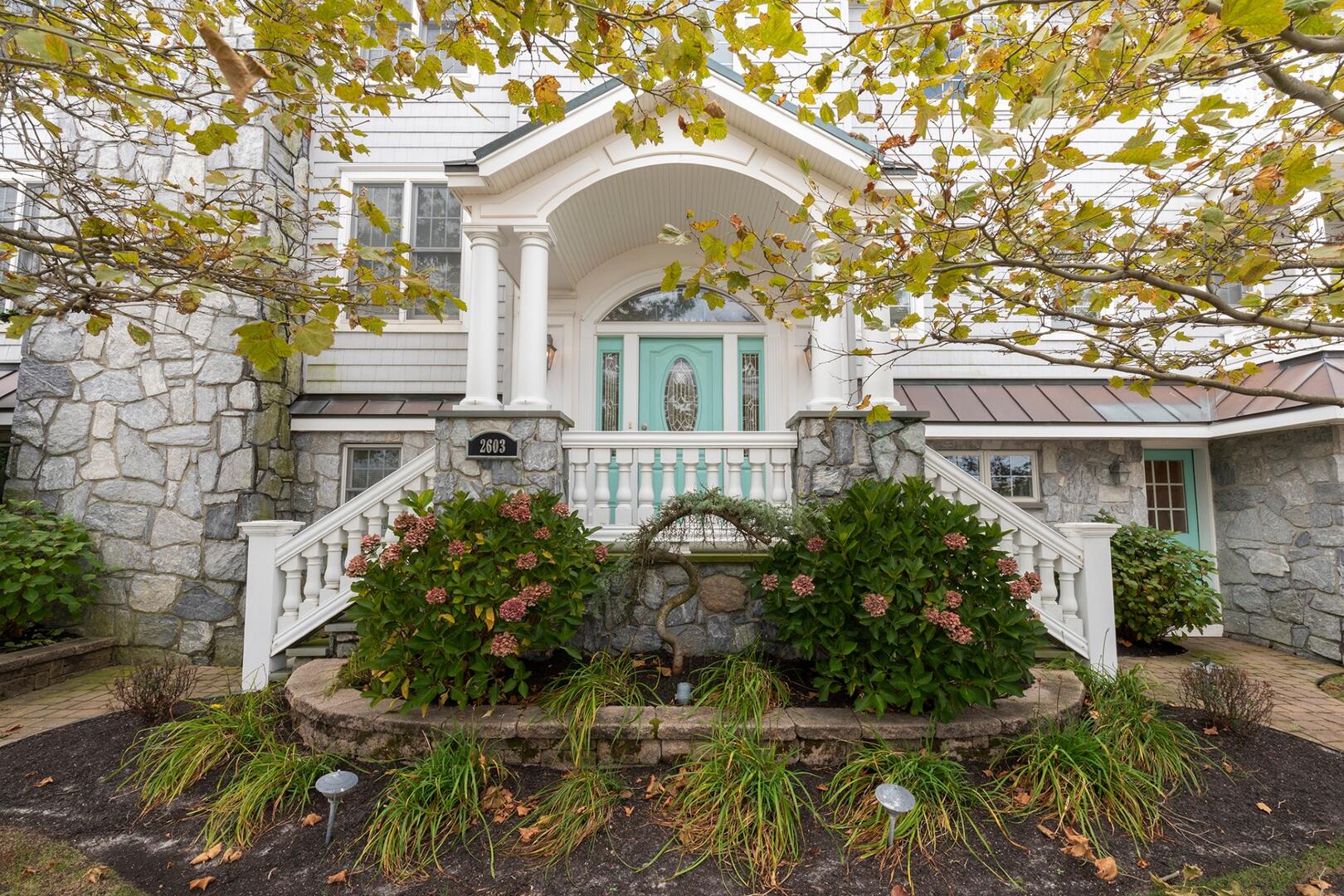 Long & Foster Vacation Rentals-2603 Wesley Ave., 2nd Floor-image-1