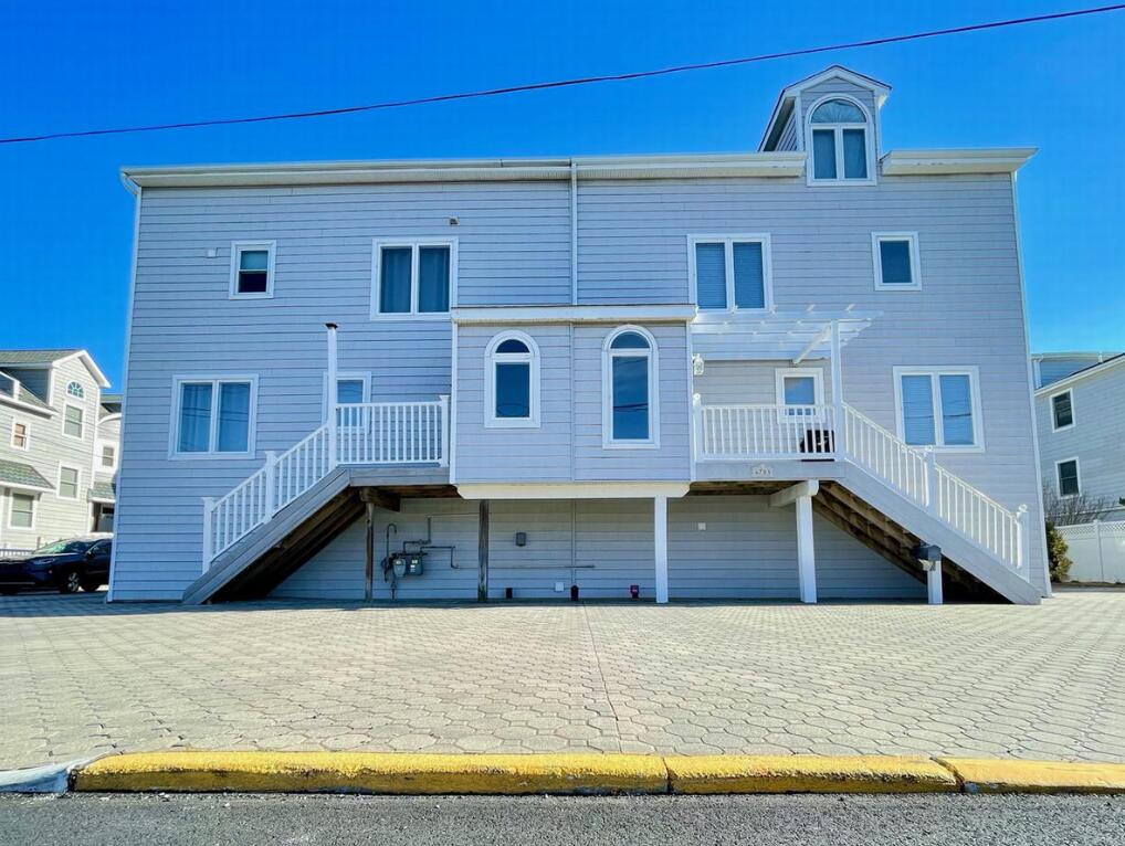 Long & Foster Vacation Rentals-6703 Pleasure Avenue  North-image-1