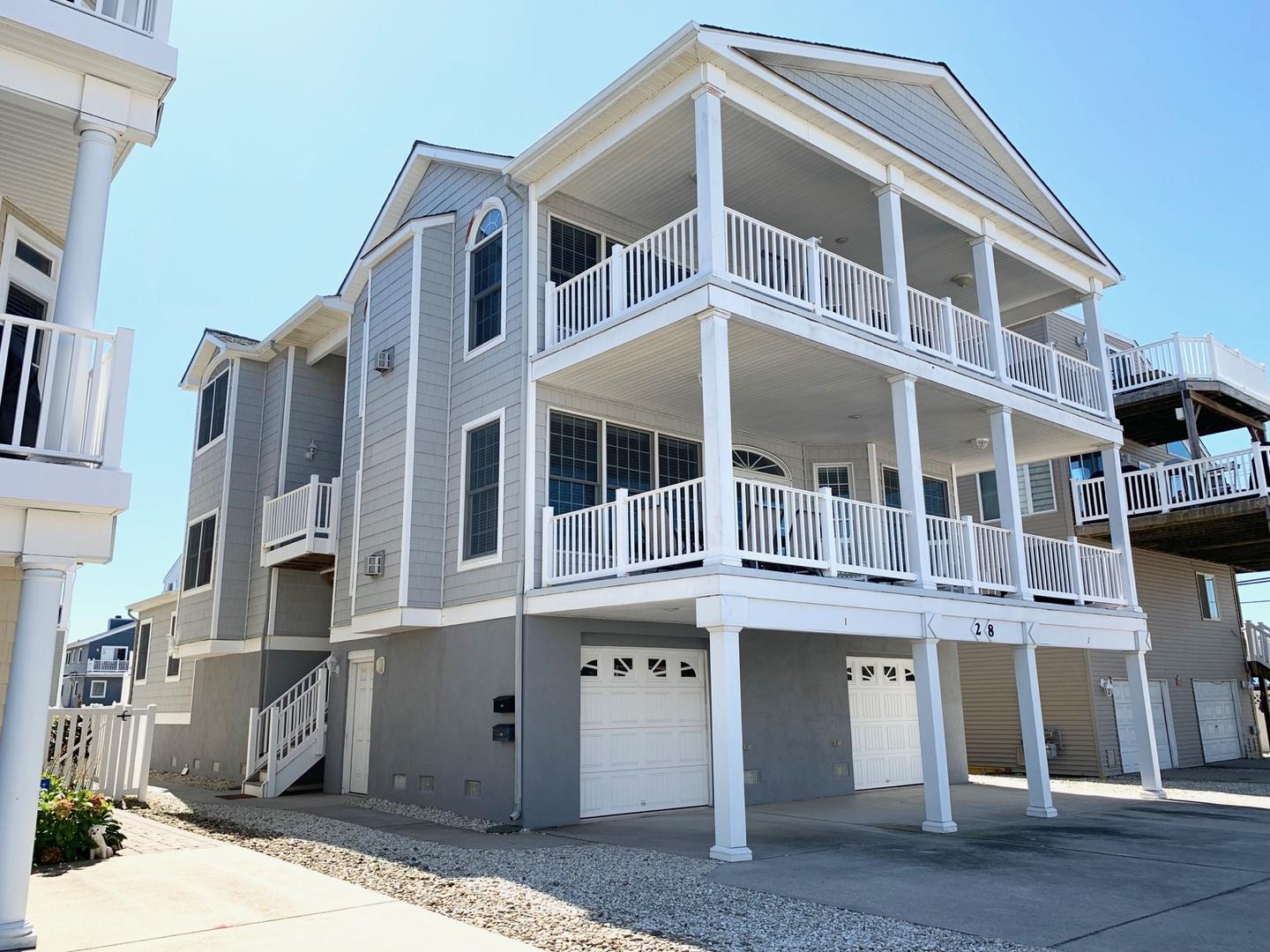 Long & Foster Vacation Rentals-28 62nd Street 1st floor-image-1