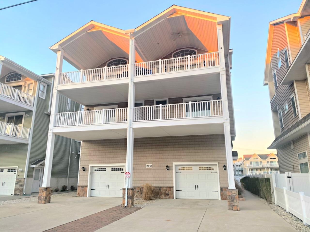 Long & Foster Vacation Rentals-109 36th Street East-image-1