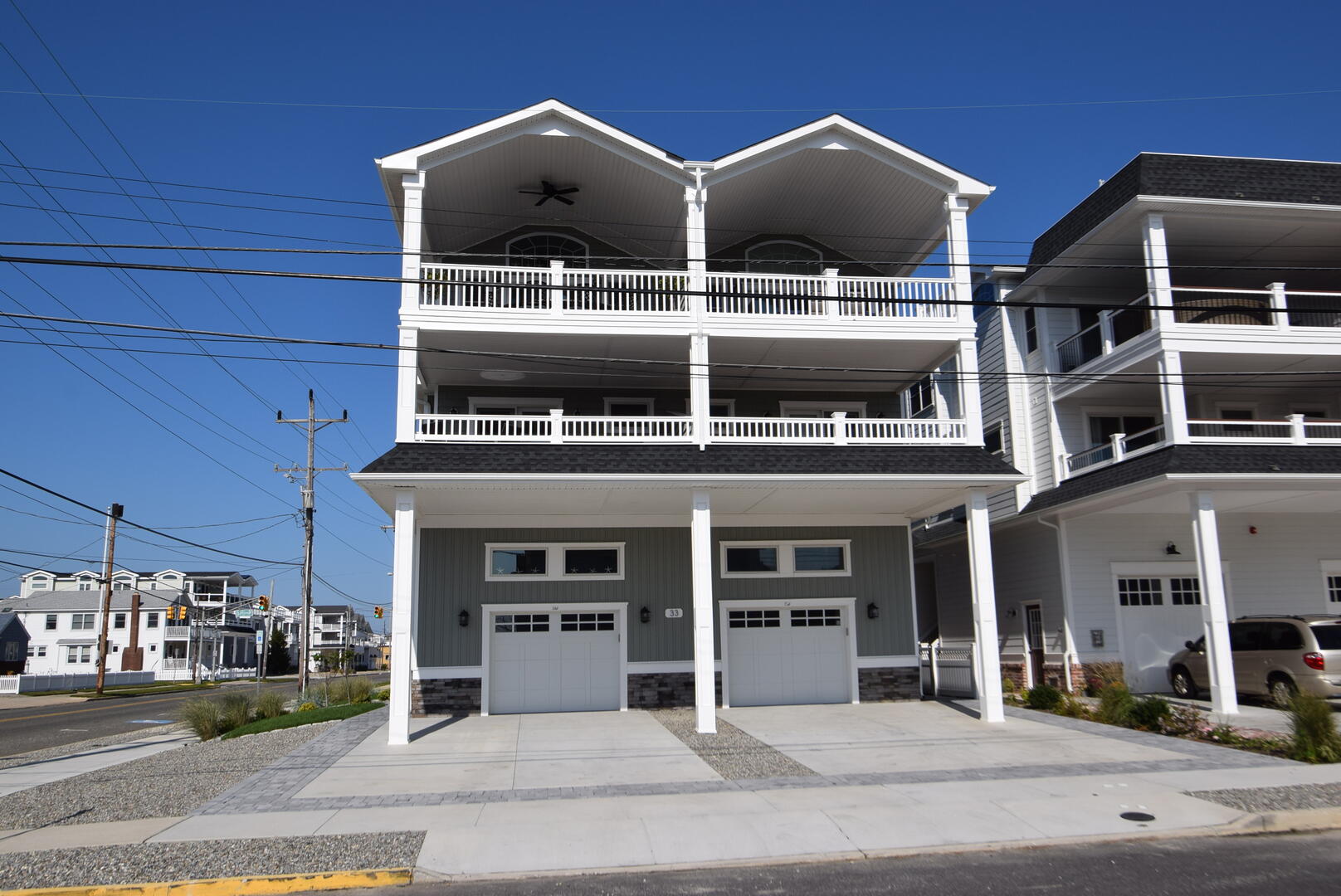 Long & Foster Vacation Rentals-33 54th Street East-image-1