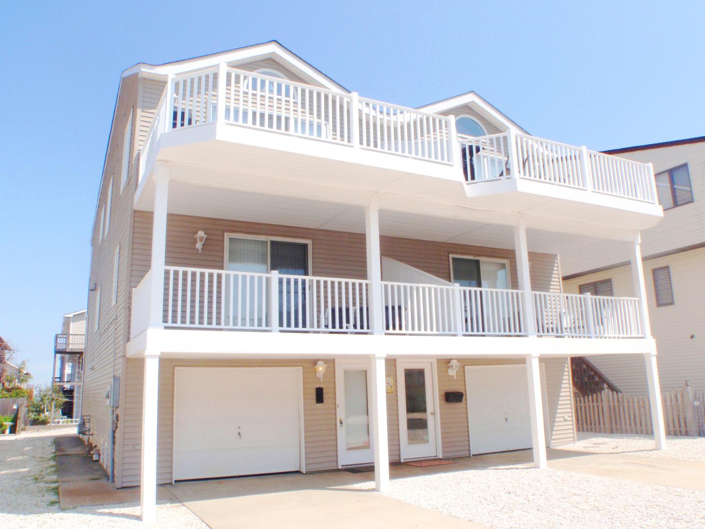 Long & Foster Vacation Rentals-221 77th Street West-image-1