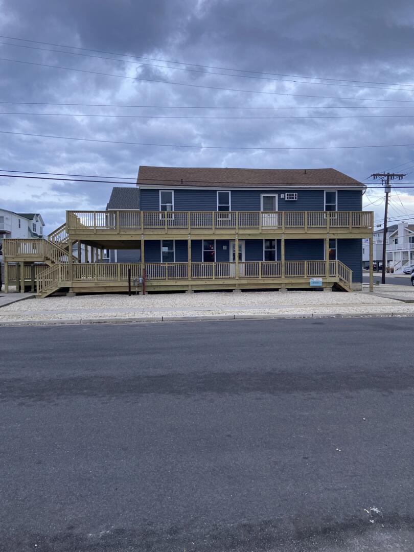 Long & Foster Vacation Rentals-3820 Central Avenue A-image-1