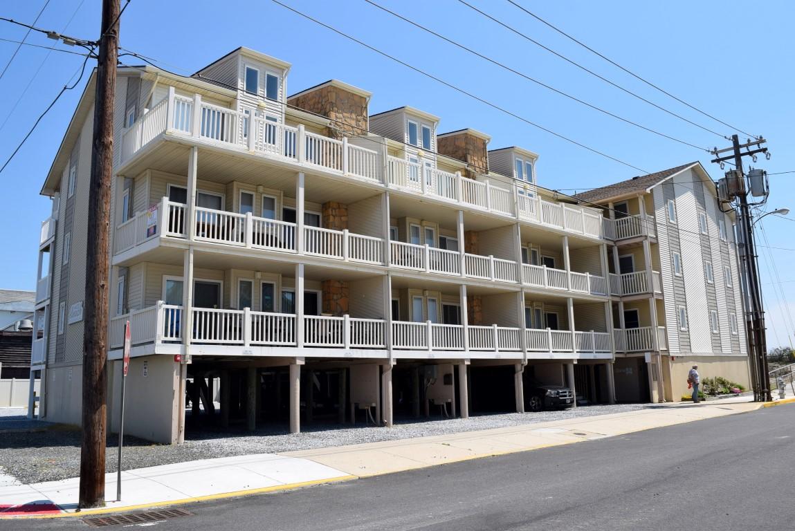 4400 Beach 307-SIC147
