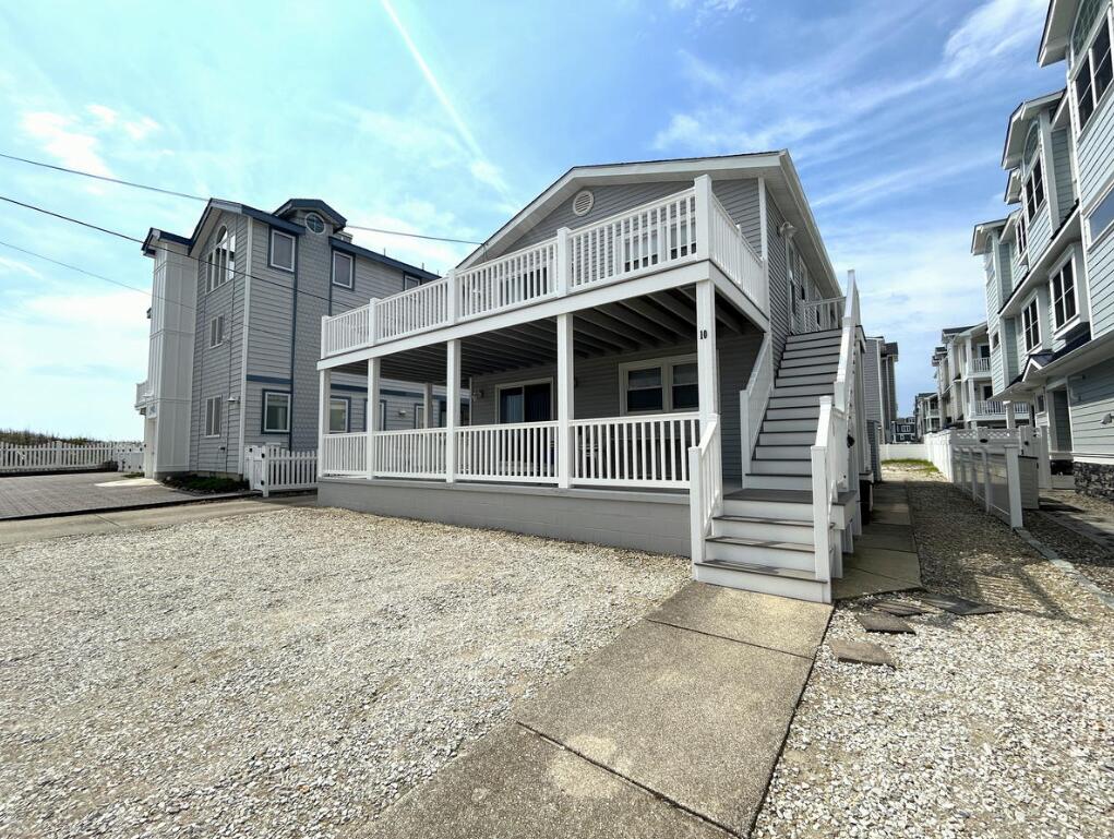 Long & Foster Vacation Rentals-10 79th Street 2nd floor-image-1