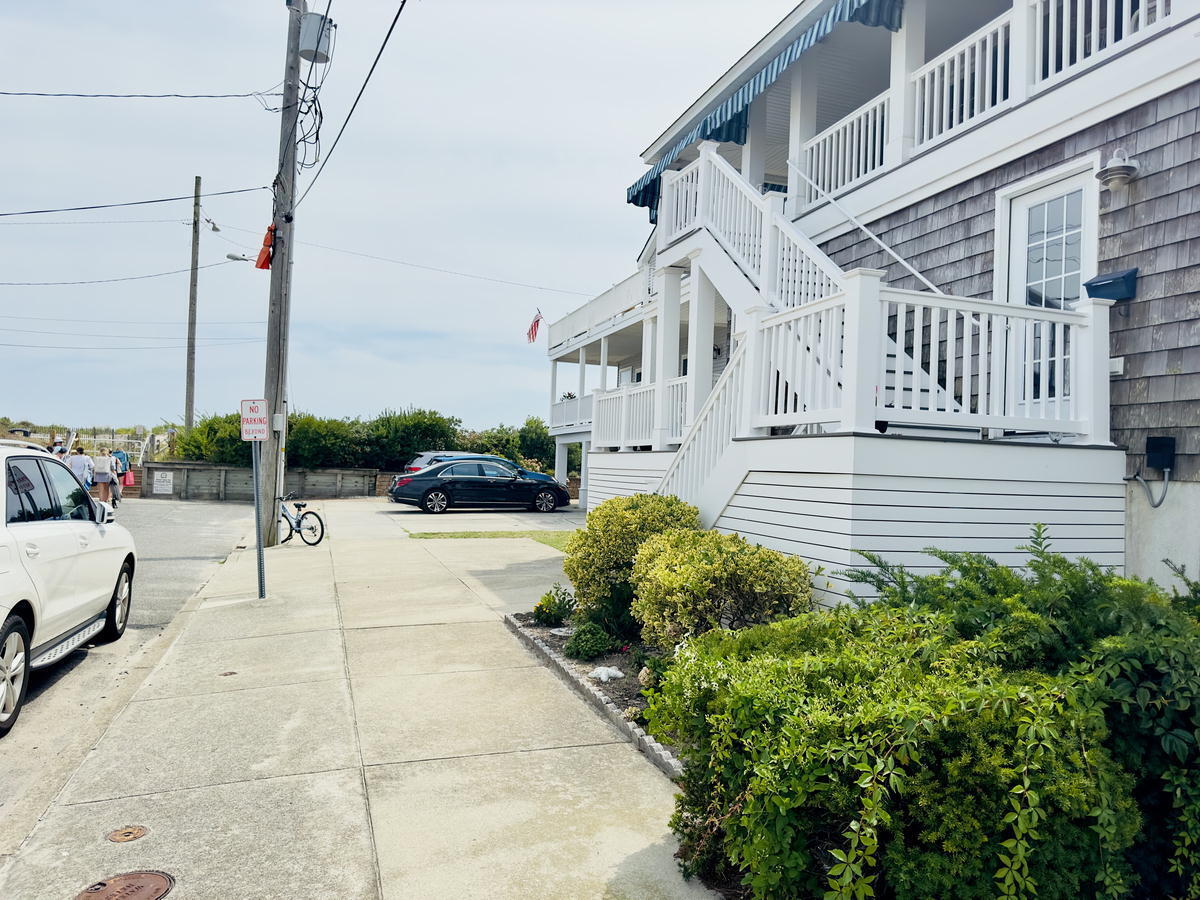 Long & Foster Vacation Rentals-18 48th Street Unit 1E-image-1