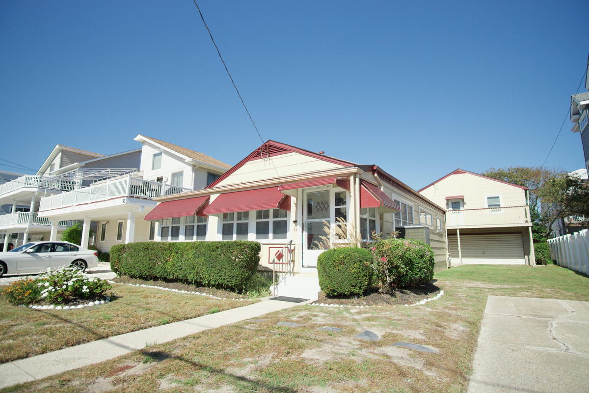 Long & Foster Vacation Rentals-35 84th Street Single-image-1