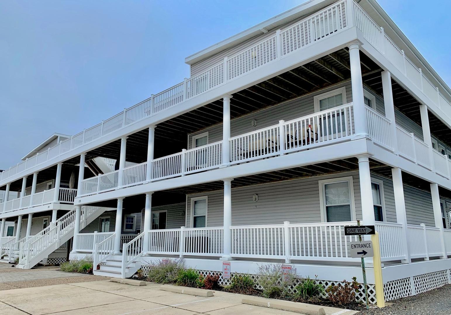 Long & Foster Vacation Rentals-135 65th Street #18-image-1
