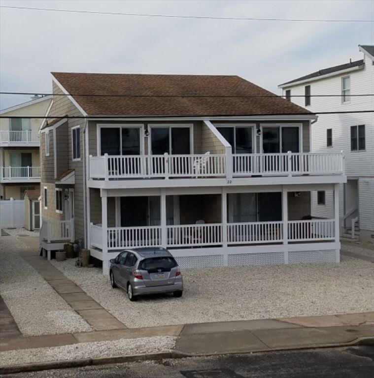 Long & Foster Vacation Rentals-22 76th Street East-image-1