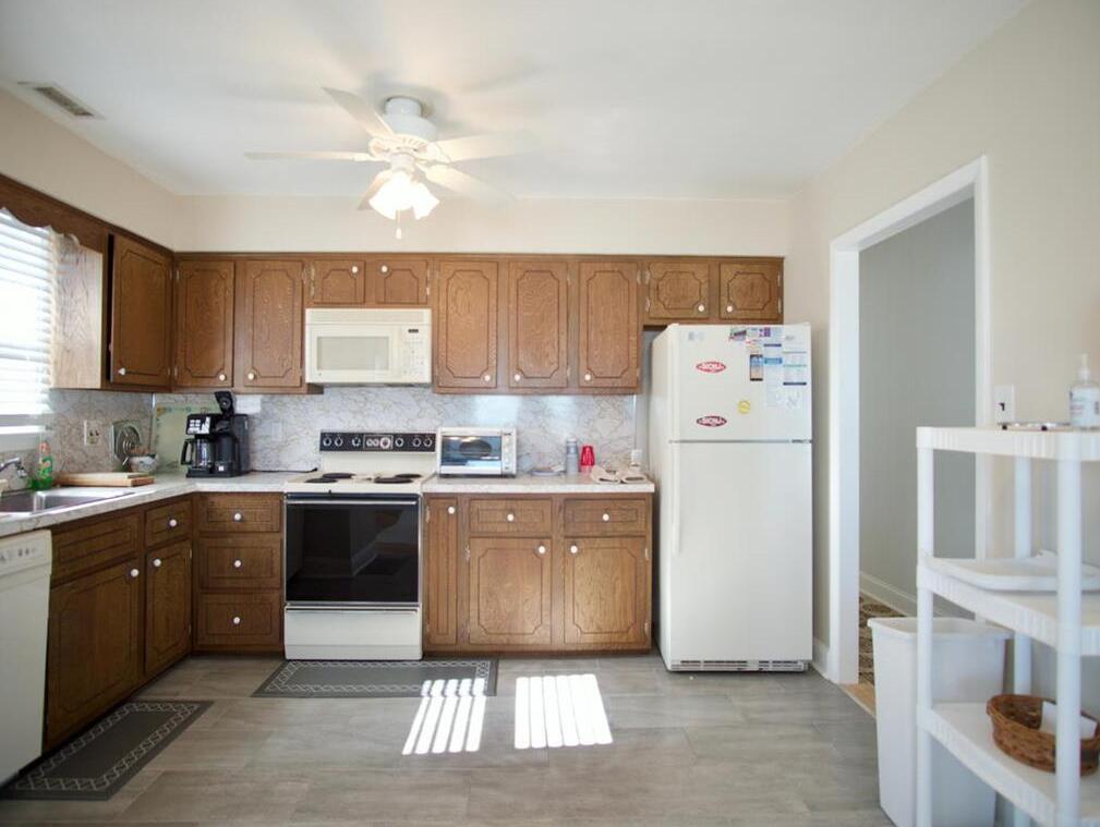 7505 Pleasure Avenue 2nd floor | Sea Isle City, NJ | Long & Foster