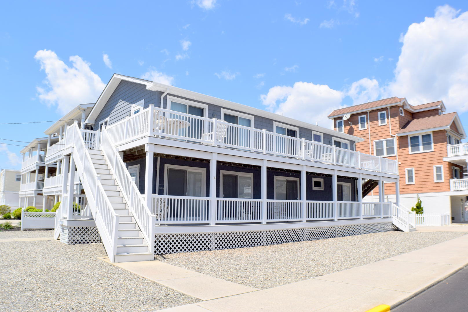 Long & Foster Vacation Rentals-21 51st Street 2nd Floor-image-1