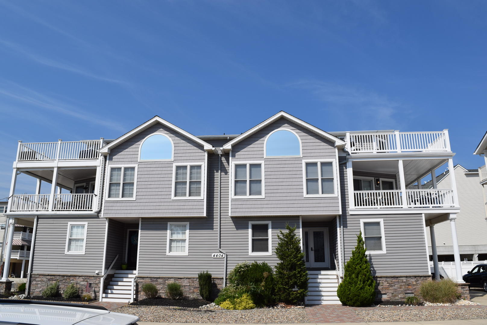 Long & Foster Vacation Rentals-4404 Pleasure Avenue North-image-1