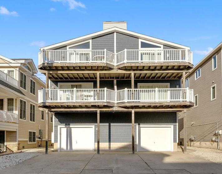 Long & Foster Vacation Rentals-15 54th Street East-image-1